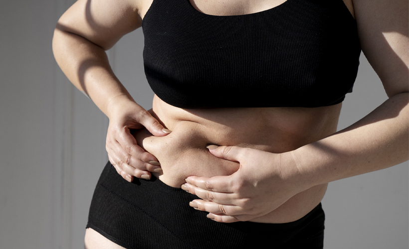 ダイエットで皮余りが生じる原因とは？解消方法・抑える方法も解説